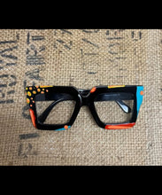 Load image into Gallery viewer, Classy wearableart eyewear