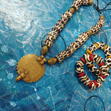 Load image into Gallery viewer, African Batik Necklace